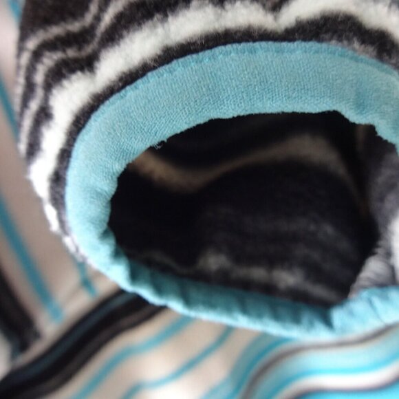 Cowgirl Hardware women's size S, pull over stripe fleece top 5 snap neck closure - Picture 10 of 16